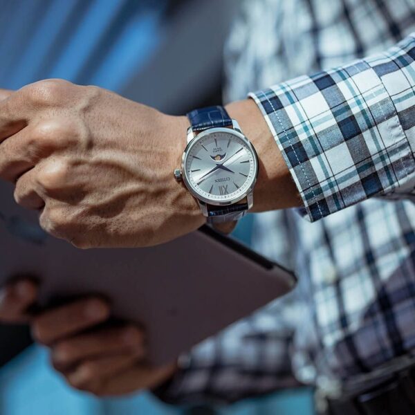 Luxury Men Wristwatch