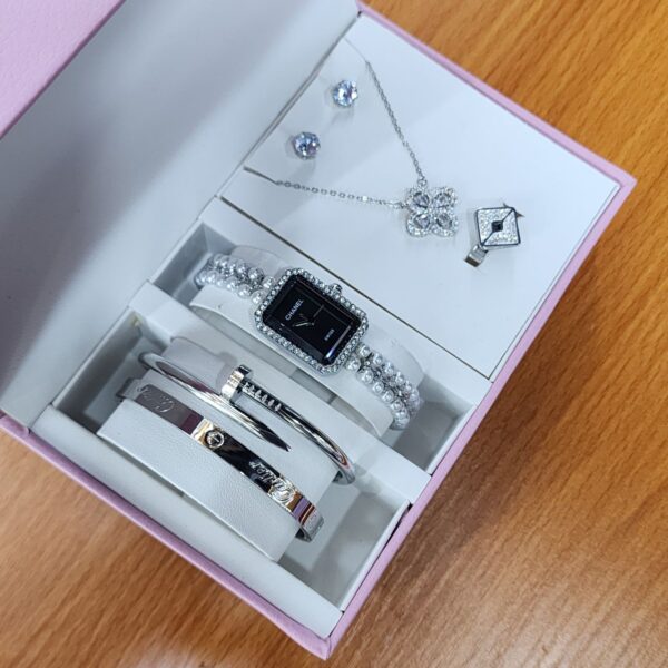 Female Package - Image 2